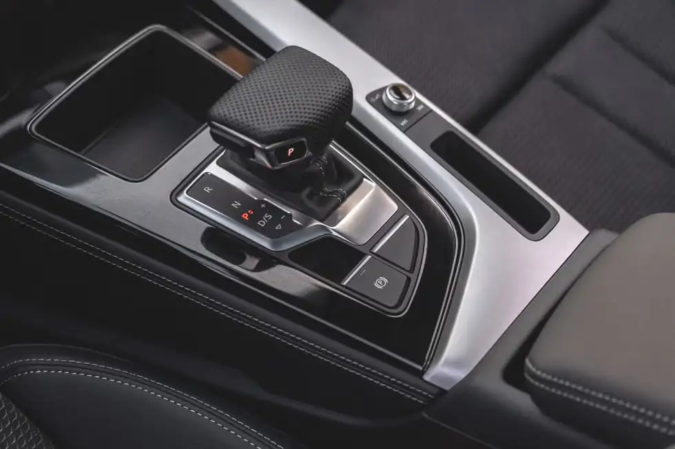 Giá xe Audi A4 mới nhất 26 image 257