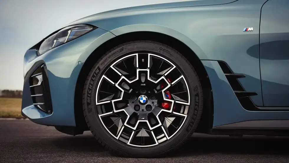 Giá xe BMW i4 mới nhất 17 image 34