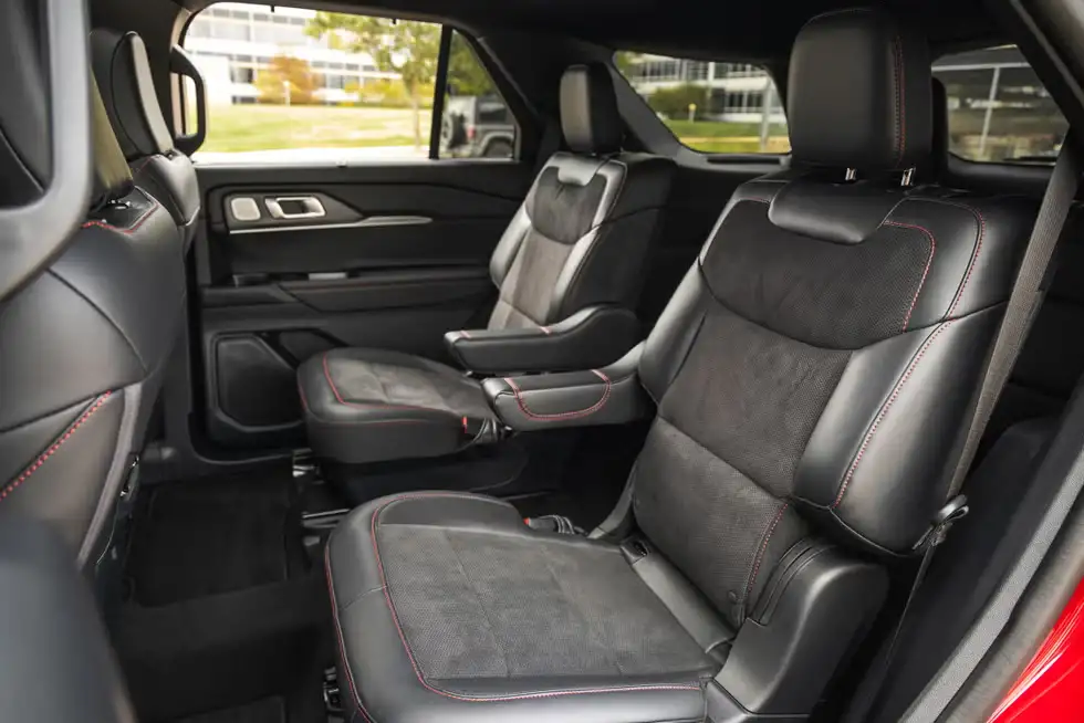 Giá xe Ford Explorer mới nhất 15 image 468
