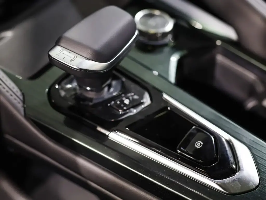 Giá xe Geely Monjaro mới nhất 17 image 502