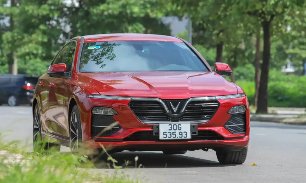 Giá xe VinFast Lux A2.0 mới nhất 16 image 581