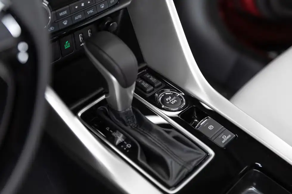 Giá xe Mitsubishi Eclipse Cross mới nhất 20 image 663