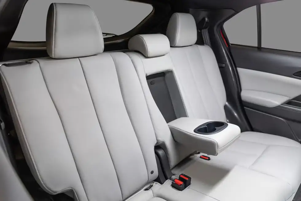 Giá xe Mitsubishi Eclipse Cross mới nhất 23 image 666