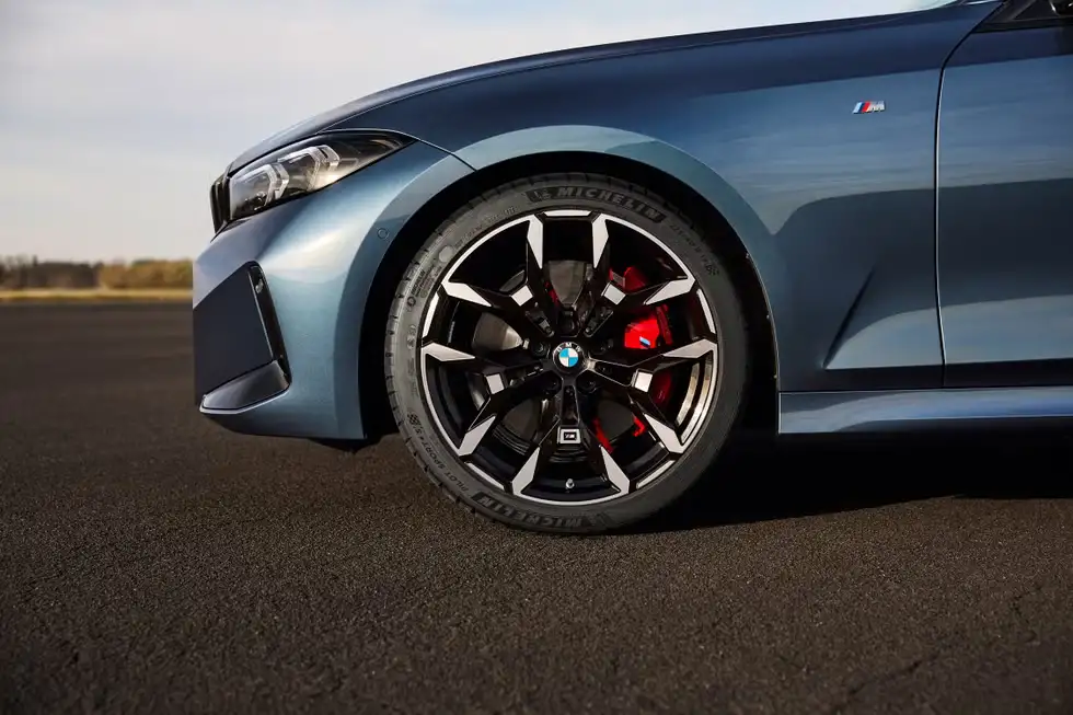 Giá xe BMW 3-Series mới nhất 19 image 93